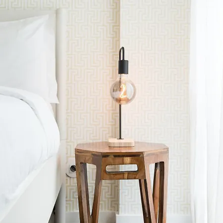 Apartamento Urban Retreat With Balcony, Bright And