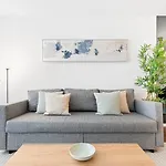 Urban Retreat With Balcony, Bright And