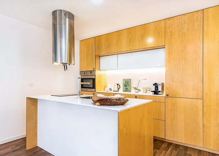 Urban Retreat With Balcony, Bright And